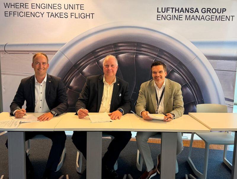 BeauTech and Lufthansa Group Engine Management representatives signing the framework agreement